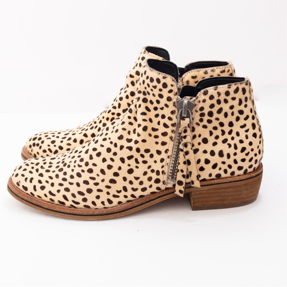 Animal print cow hair leather ankle bootie Dolce Vita Sutton 9